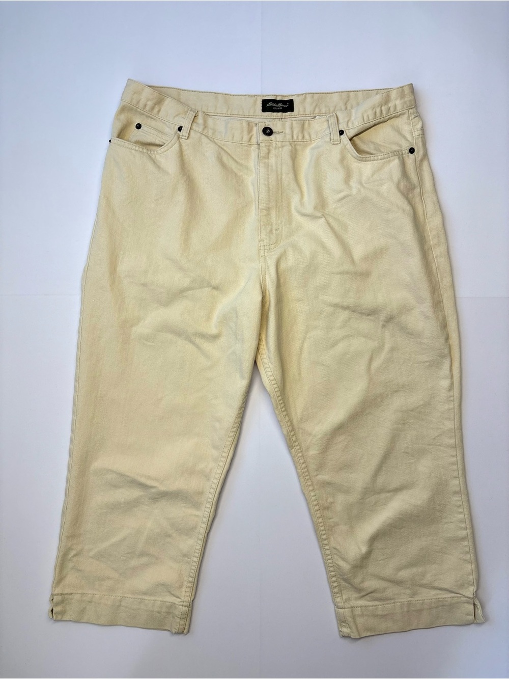 Eddie Bauer Women’s Capri Pants Yellow